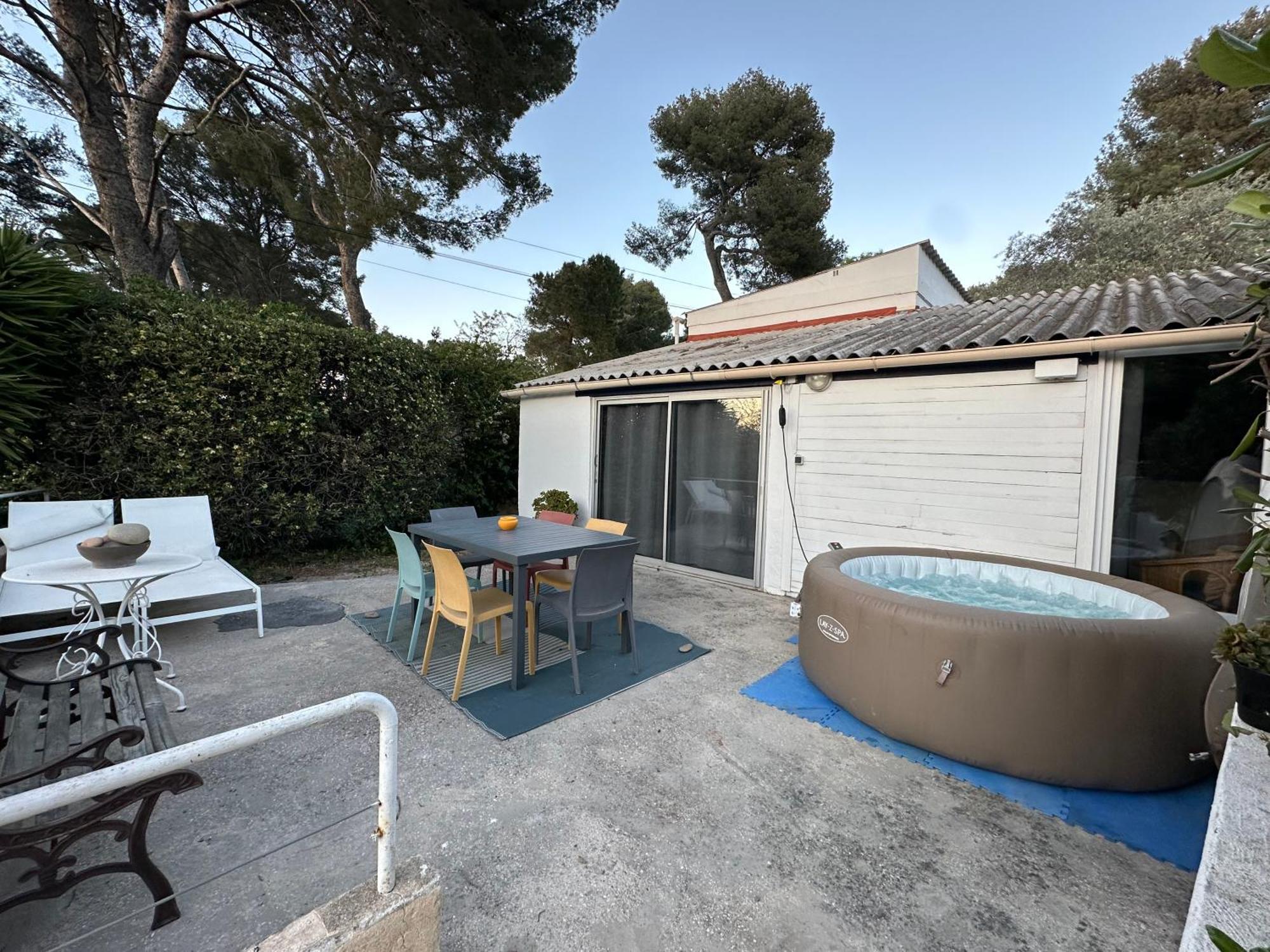 A 150m De La - Jolie Maisonnette Avec Jardin Et Vakantiehuis *