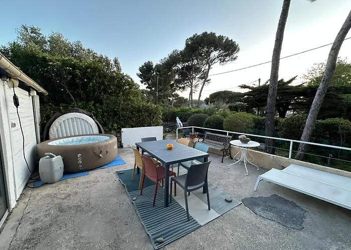 A 150M De La Plage - Jolie Maisonnette Avec Jardin Et Spa