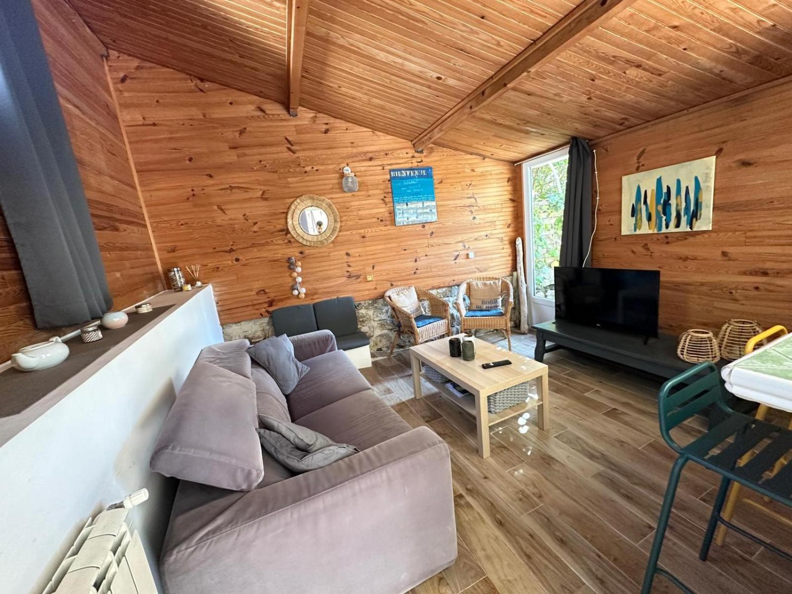 Holiday home A 150m De La - Jolie Maisonnette Avec Jardin Et La Seyne-sur-Mer