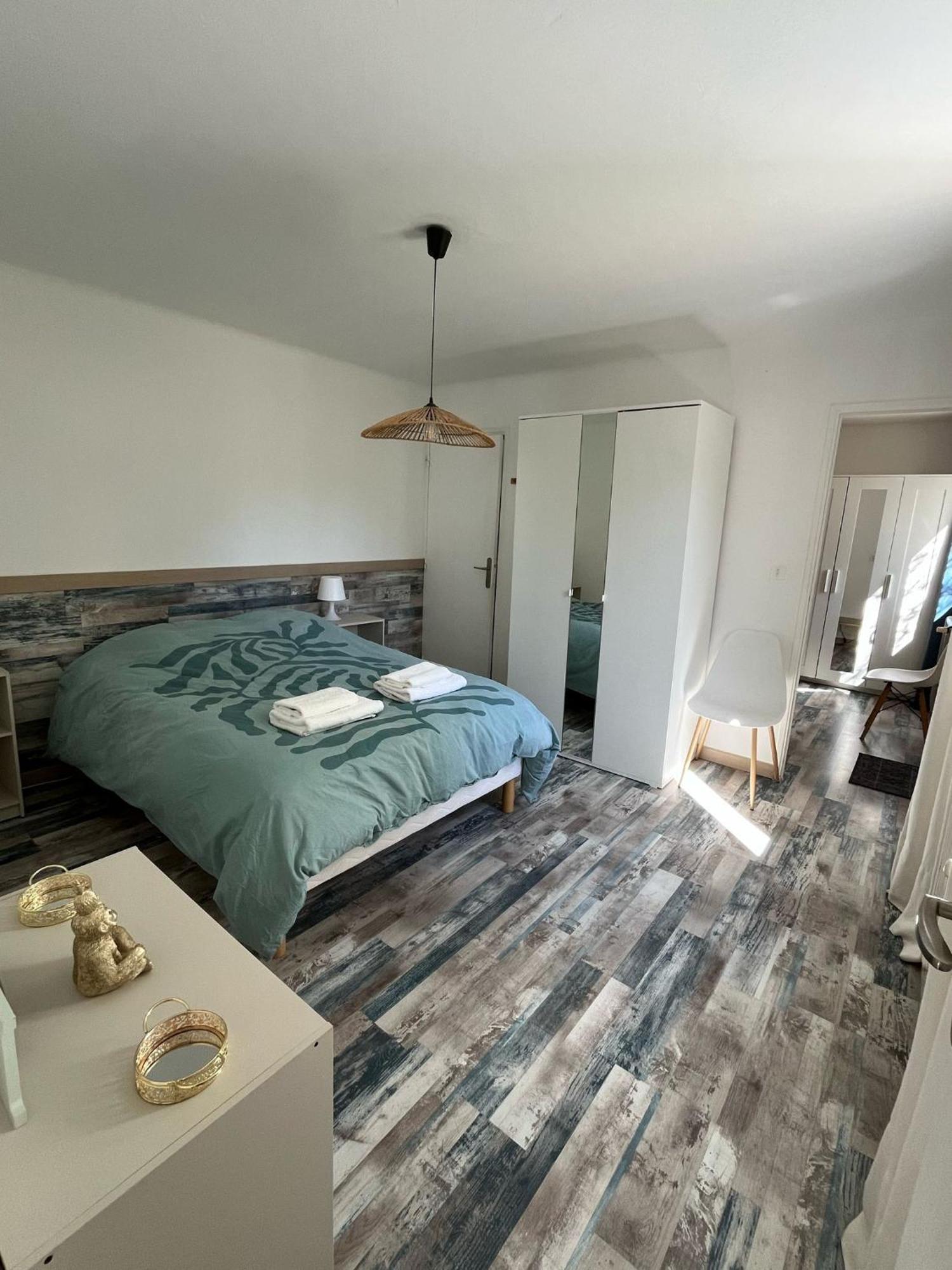 A 150m De La - Jolie Maisonnette Avec Jardin Et *