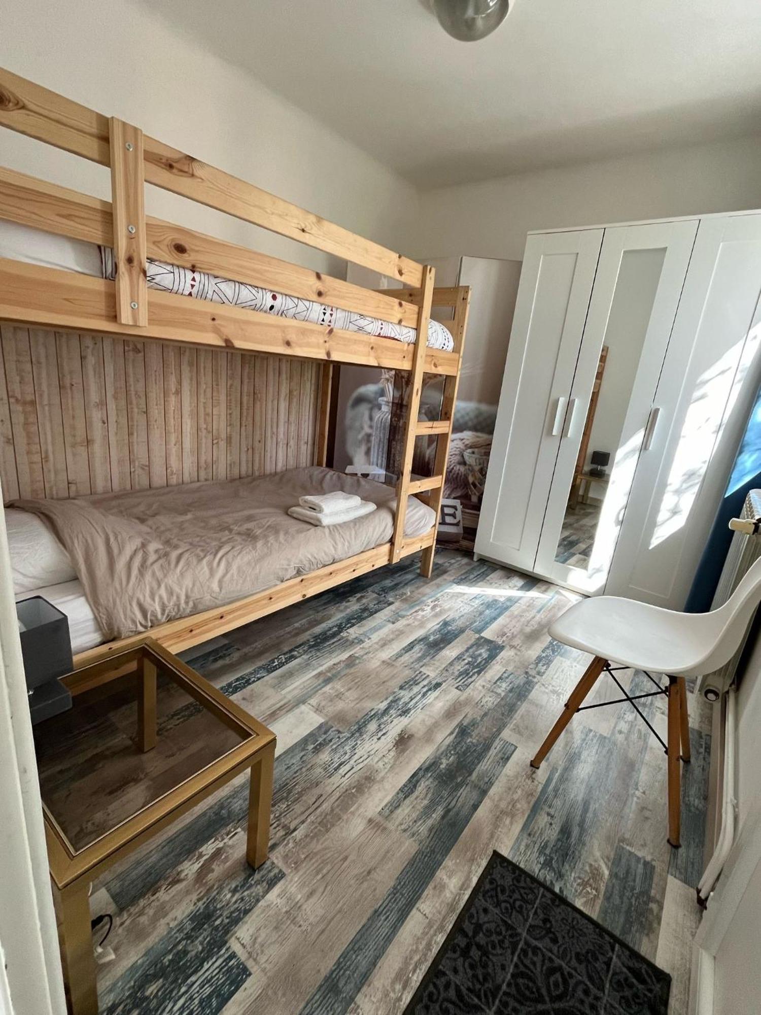 A 150m De La - Jolie Maisonnette Avec Jardin Et Casa vacanze La Seyne-sur-Mer
